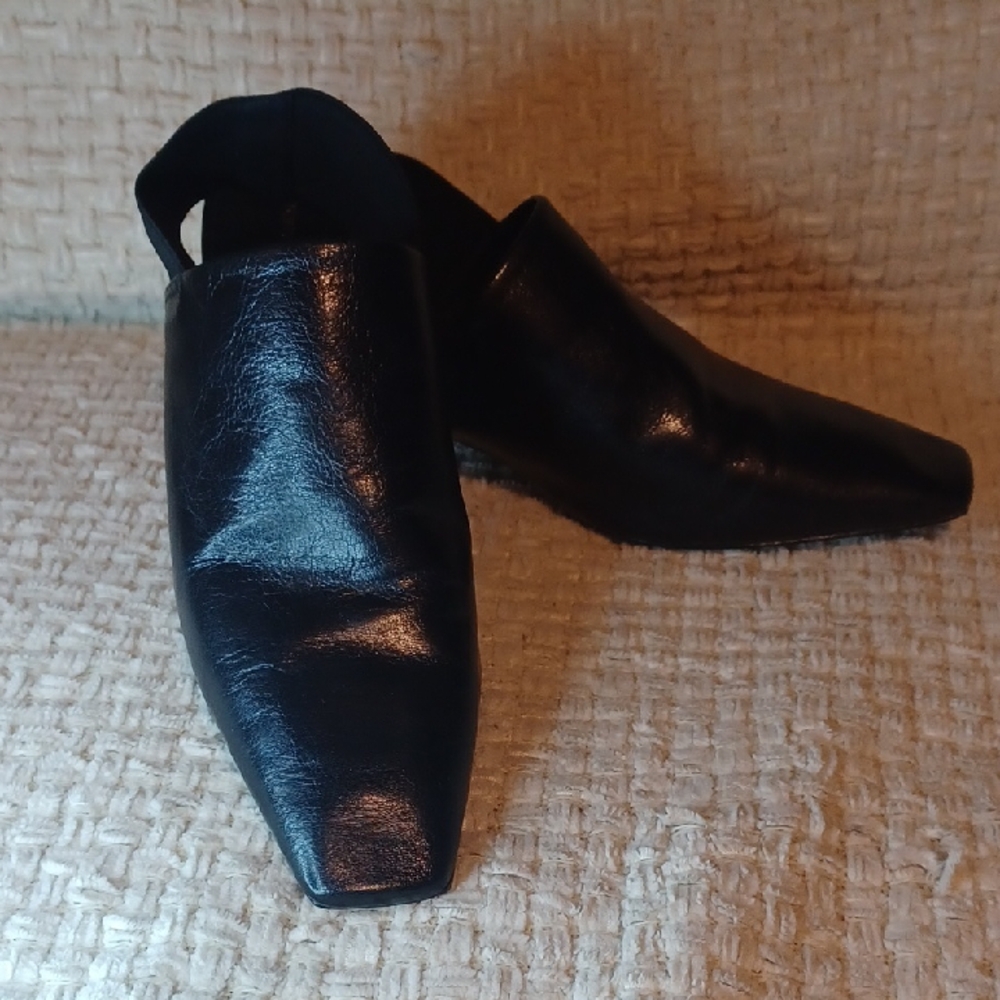 Tory Burch mello mules